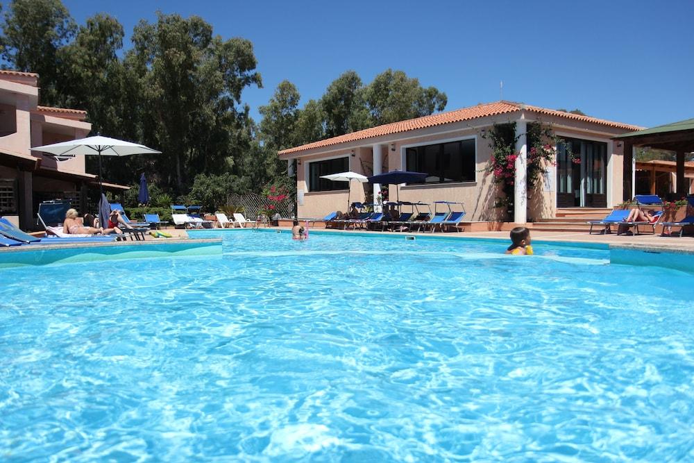 Marina Manna Hotel And Club Village Valledoria  Exterior foto