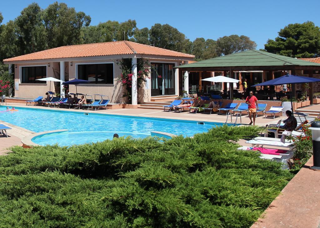 Marina Manna Hotel And Club Village Valledoria  Exterior foto